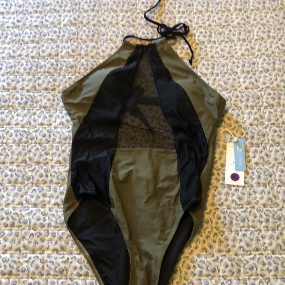 NWT-Cupshe Green & Black mesh halter swim suit